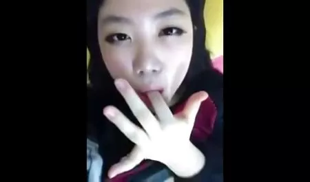 Hot old woman gets a lot of sperm from sucking carrots from two buddies